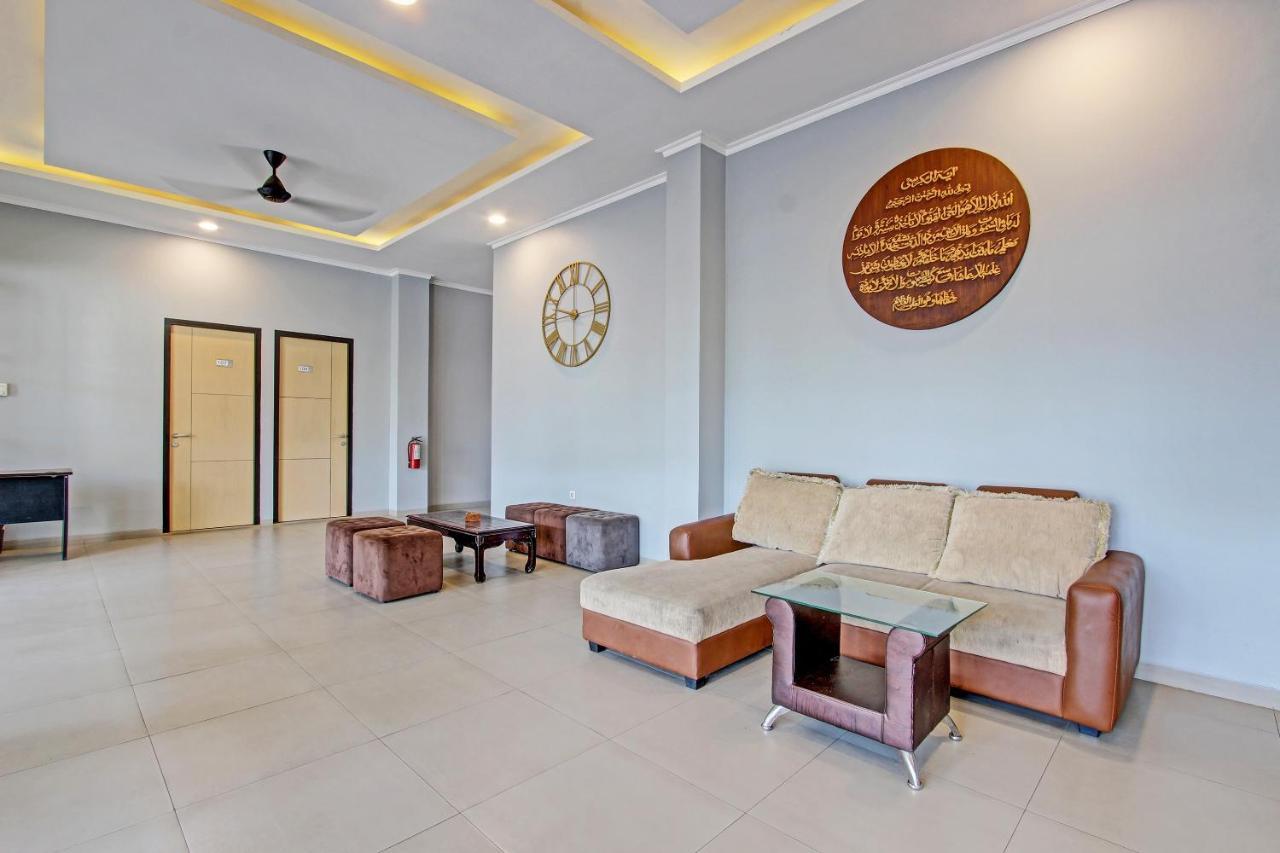 Capital O 91377 Mk Prime Syariah Hotell Semarang Eksteriør bilde